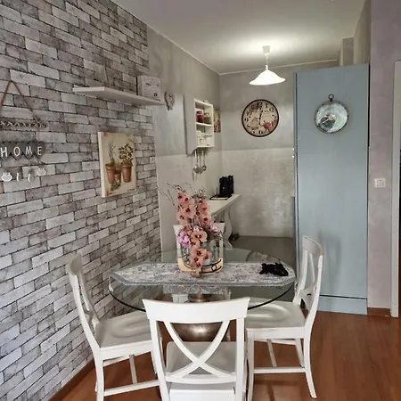 Cav-chez Tina Apartman *